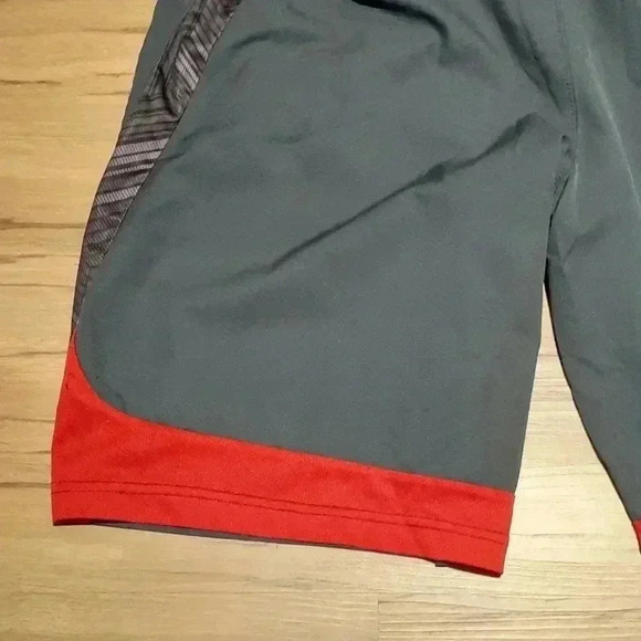 Reebok Shorts Size Small/CH - Picture 3 of 6